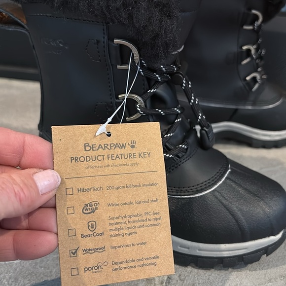 BEARPAW Kelly Youth Waterproof winter/snow boots,sheepskin lined,rugged sole - Picture 8 of 12